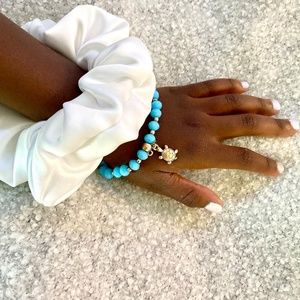 White plain scrunchy